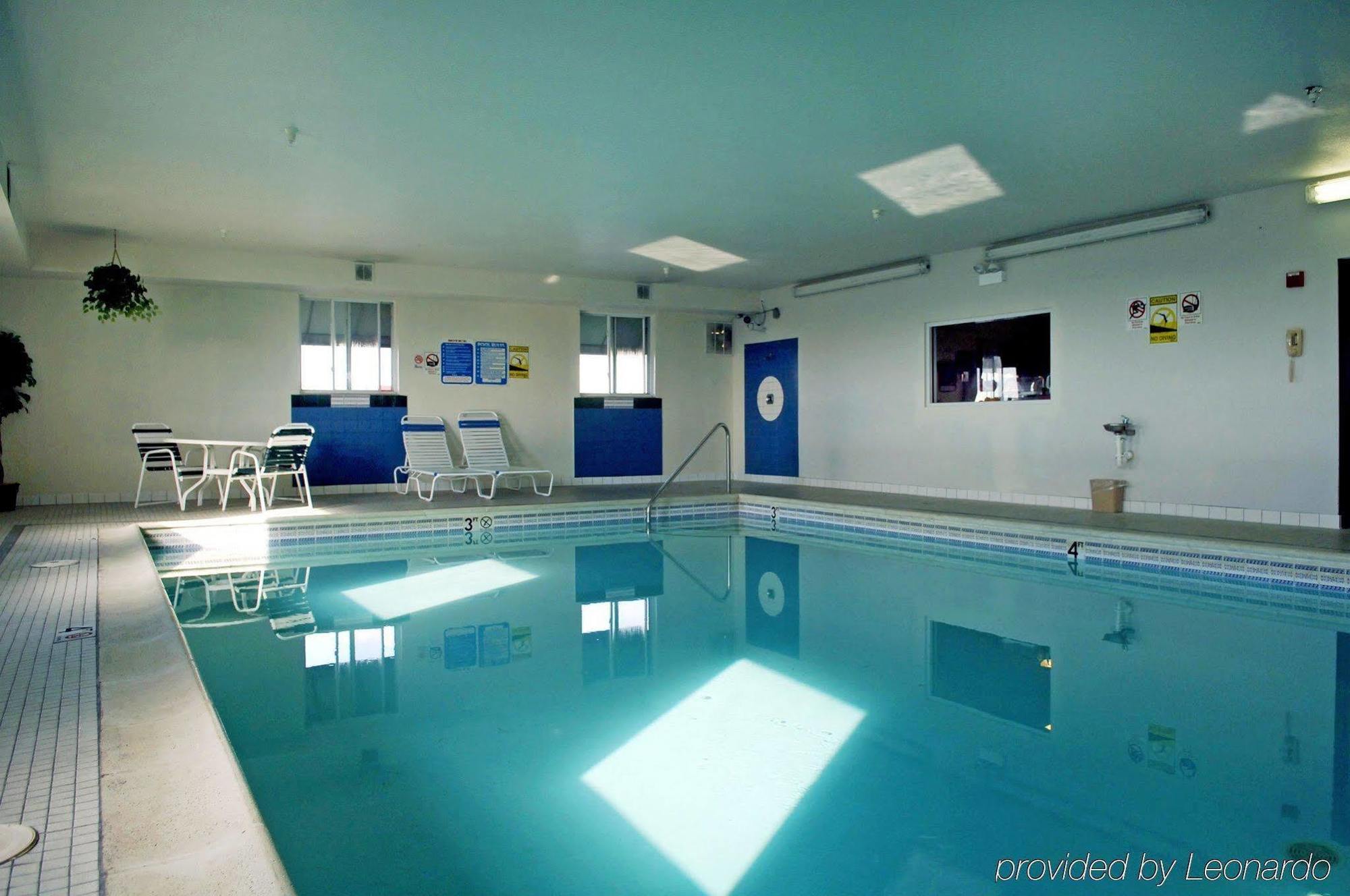 Days Inn & Suites By Wyndham Romeoville Facilities photo